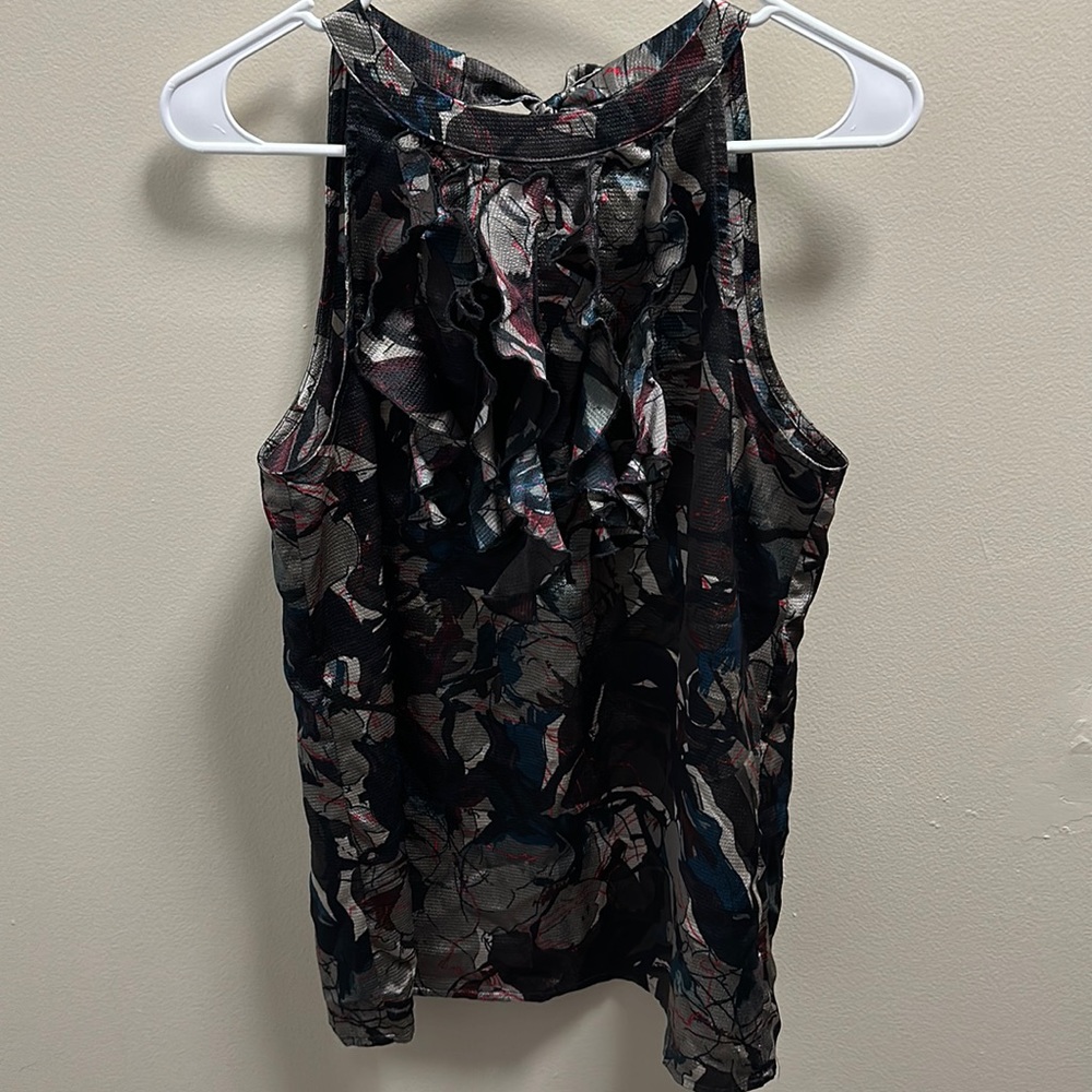 The Limited women’s sleeveless blouse size medium
